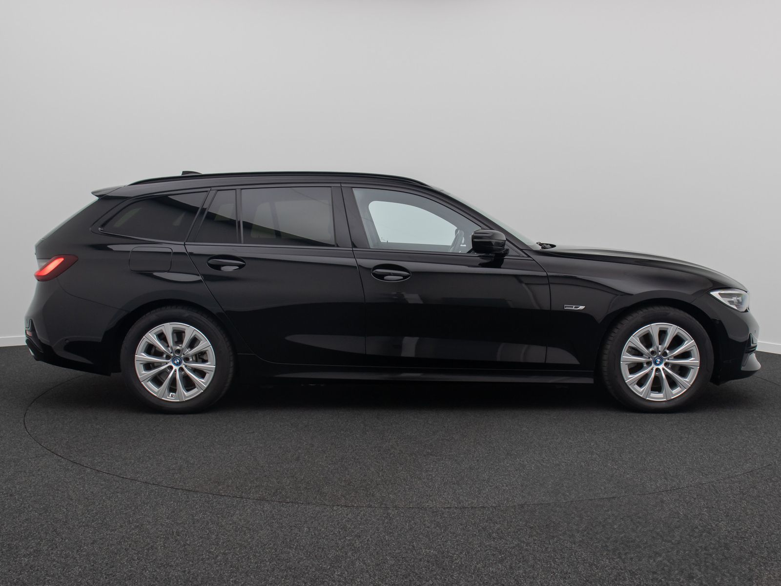 BMW 320e - Samsaru's Car Outlet
