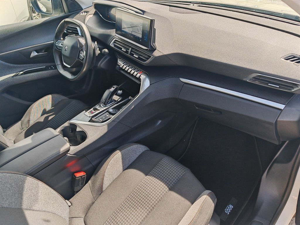Peugeot 5008 PureTech - Samsaru's Car Outlet