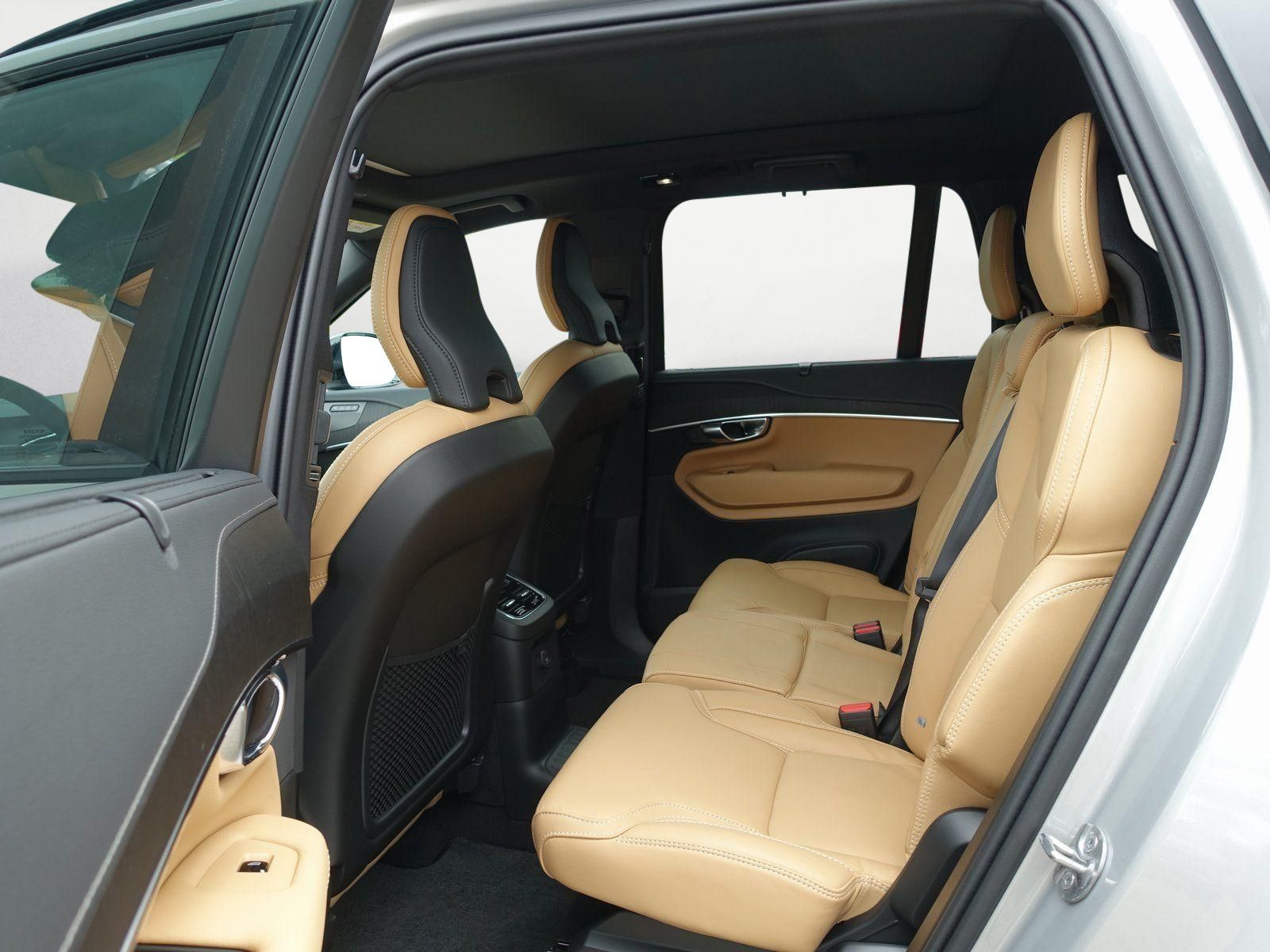 Volvo XC90 Plus Dark T8 AWD - Samsaru's Car Outlet