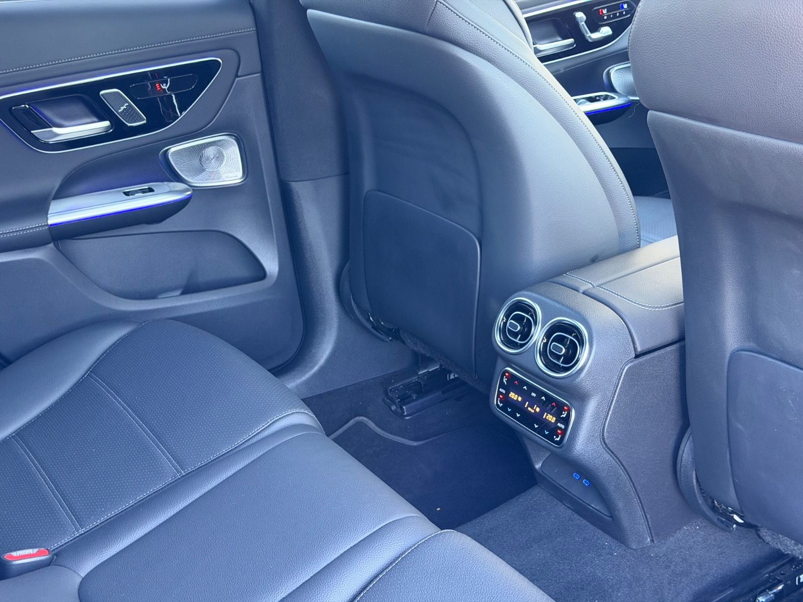 Mercedes-Benz GLC300 AMG Coupe 4M_Pano_360_Sitzklima_Leder_LED