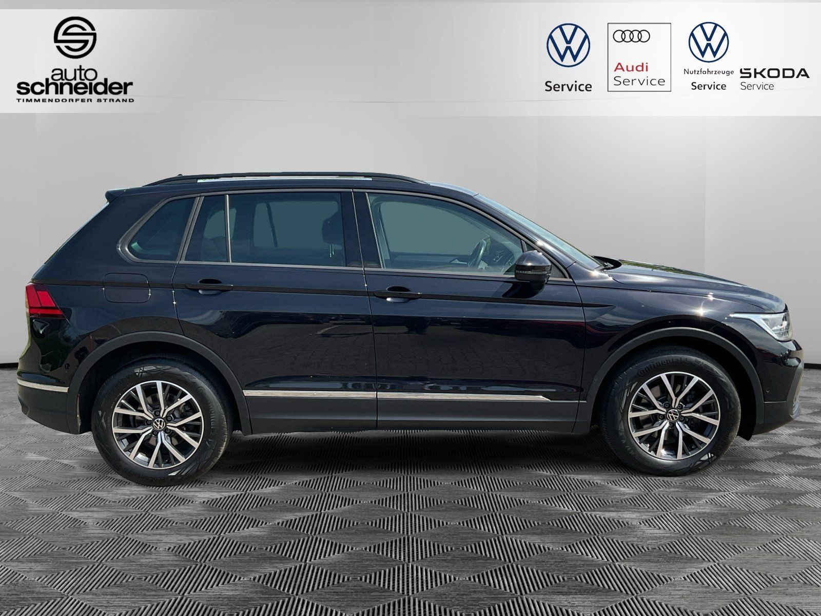 Volkswagen Tiguan 2.0 TDI DSG Life - Samsaru's Car Outlet