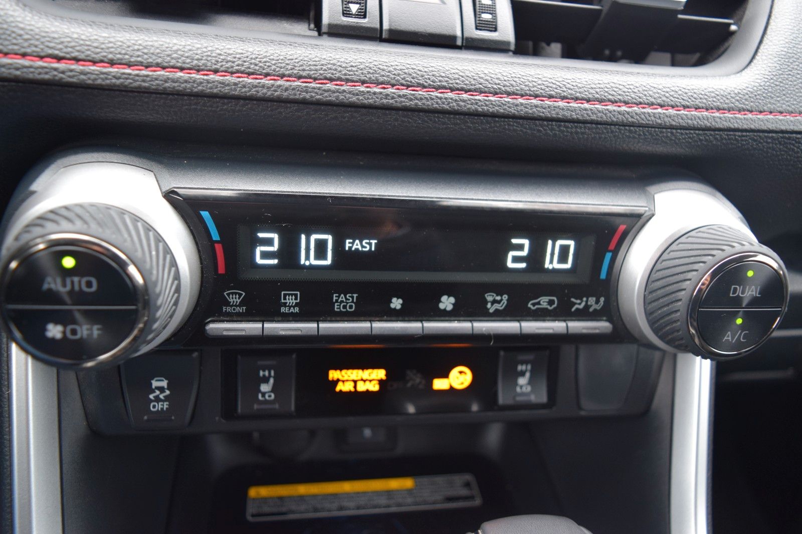 Toyota RAV 4 Plug-in Hybrid - Samsaru's Car Outlet