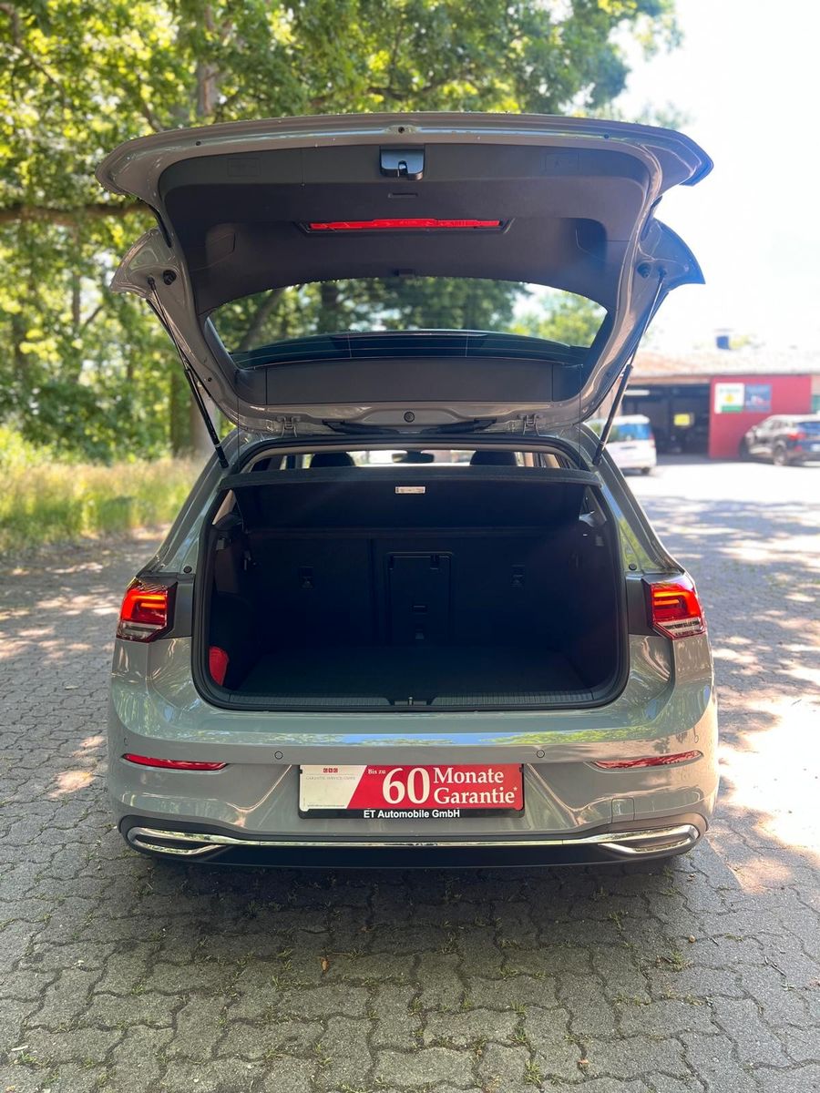 Volkswagen Golf VIII Move eTSI - Samsaru's Car Outlet