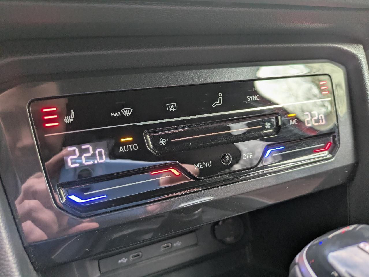 Volkswagen Tiguan Elegance 1.4 TSI eHybrid DSG - Samsaru's Car Outlet