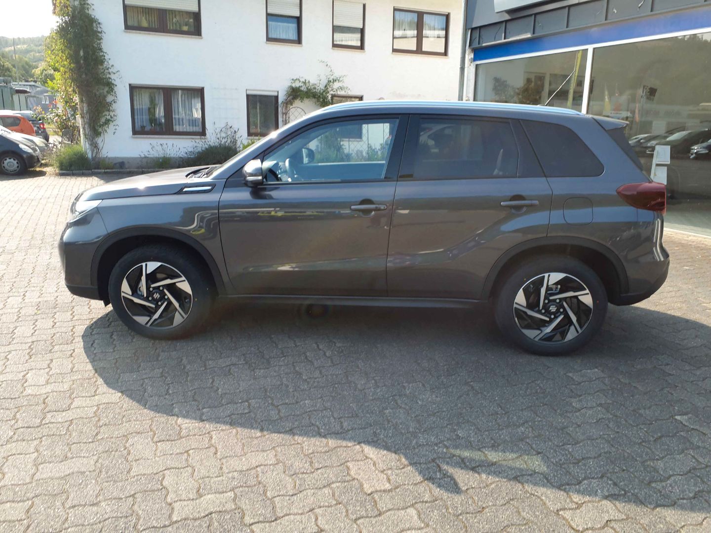 Suzuki Vitara 1.4 4x4 Comfort+ - Samsaru's Car Outlet