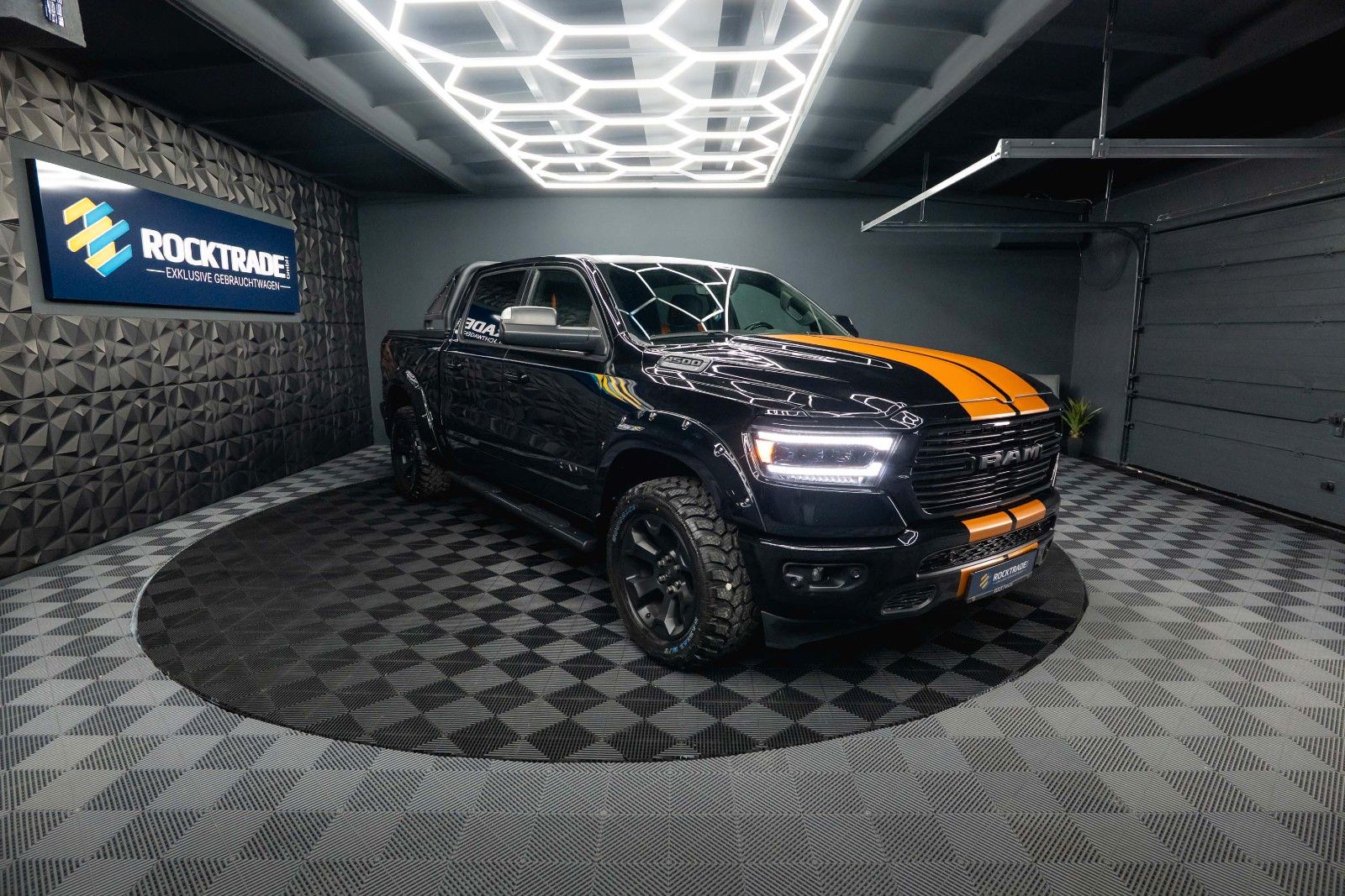 Dodge RAM 5.7 V8 HEMI 4x4 OFFROAD Night-Paket *LED*19%