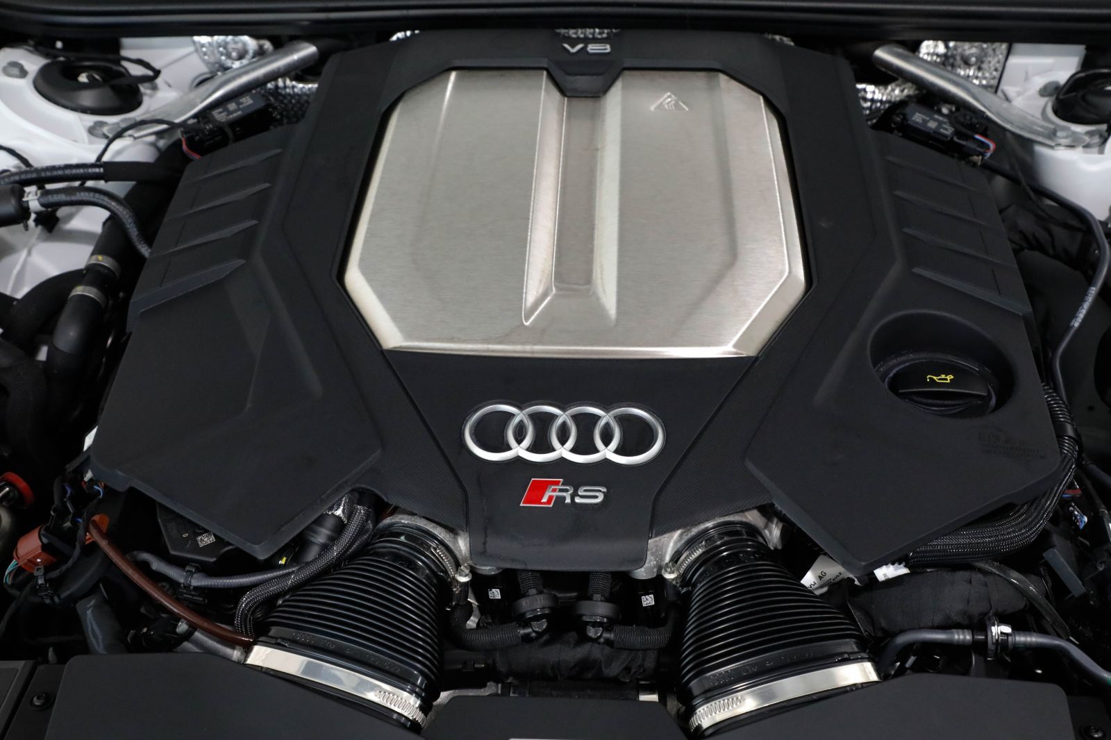 Audi RS 6 Avant performance AHK Pano HUD Matrix B&O