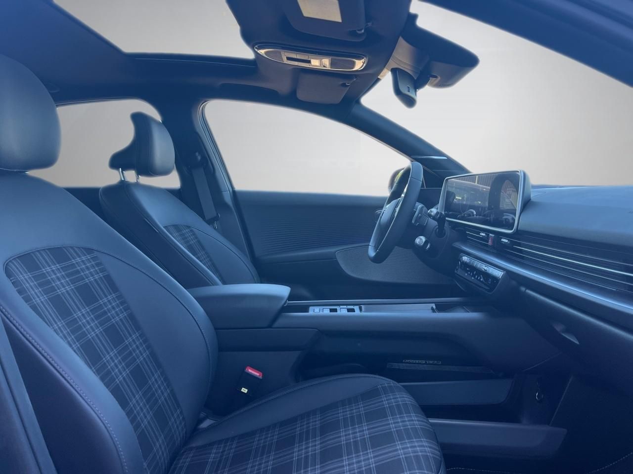 Hyundai IONIQ 6 4WD 77,4kWh First Edition Wärmepumpe Hea