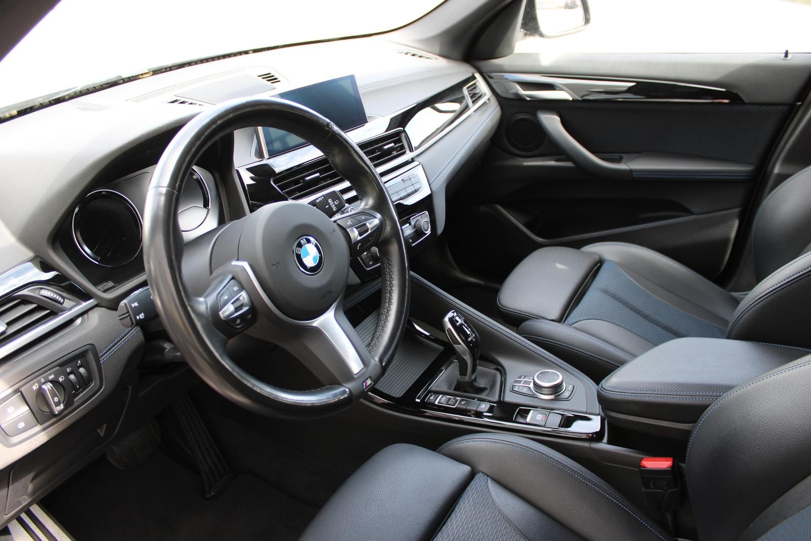 BMW X1 xDrive 20 i M Sportpaket - Samsaru's Car Outlet