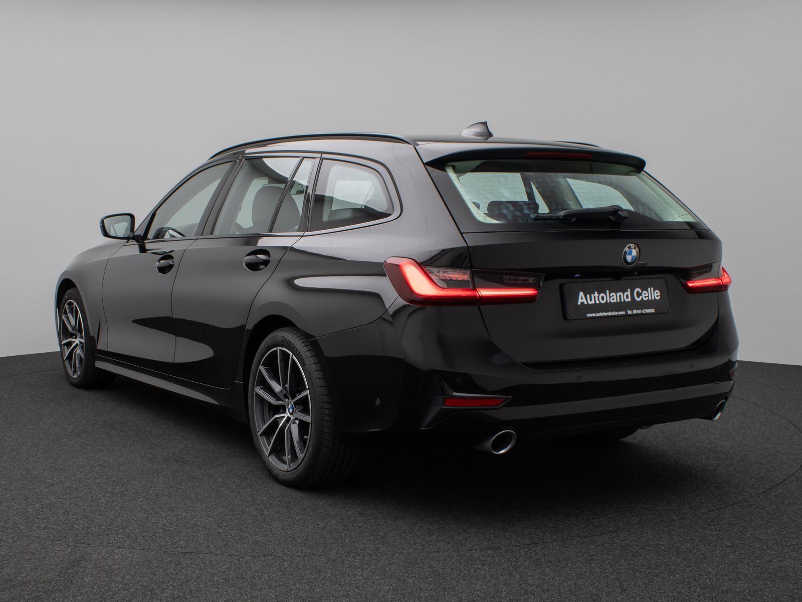 BMW 320d xD Sport Line - Samsaru's Car Outlet