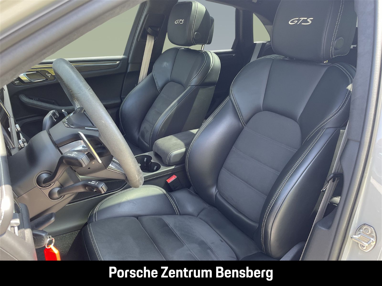 Porsche Macan GTS Pano StHz 18W ACC Surround View
