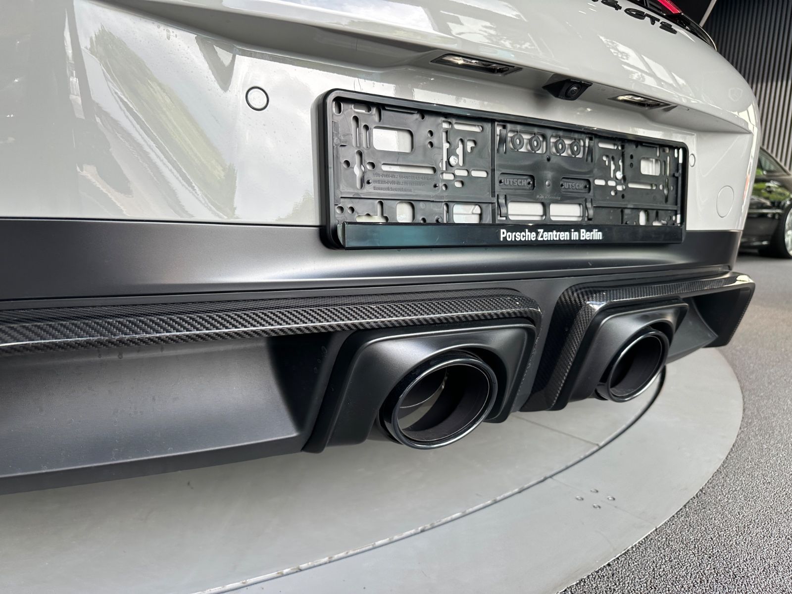 Porsche 992 911 Carrera 4 GTS T-Hyb - Samsaru's Car Outlet