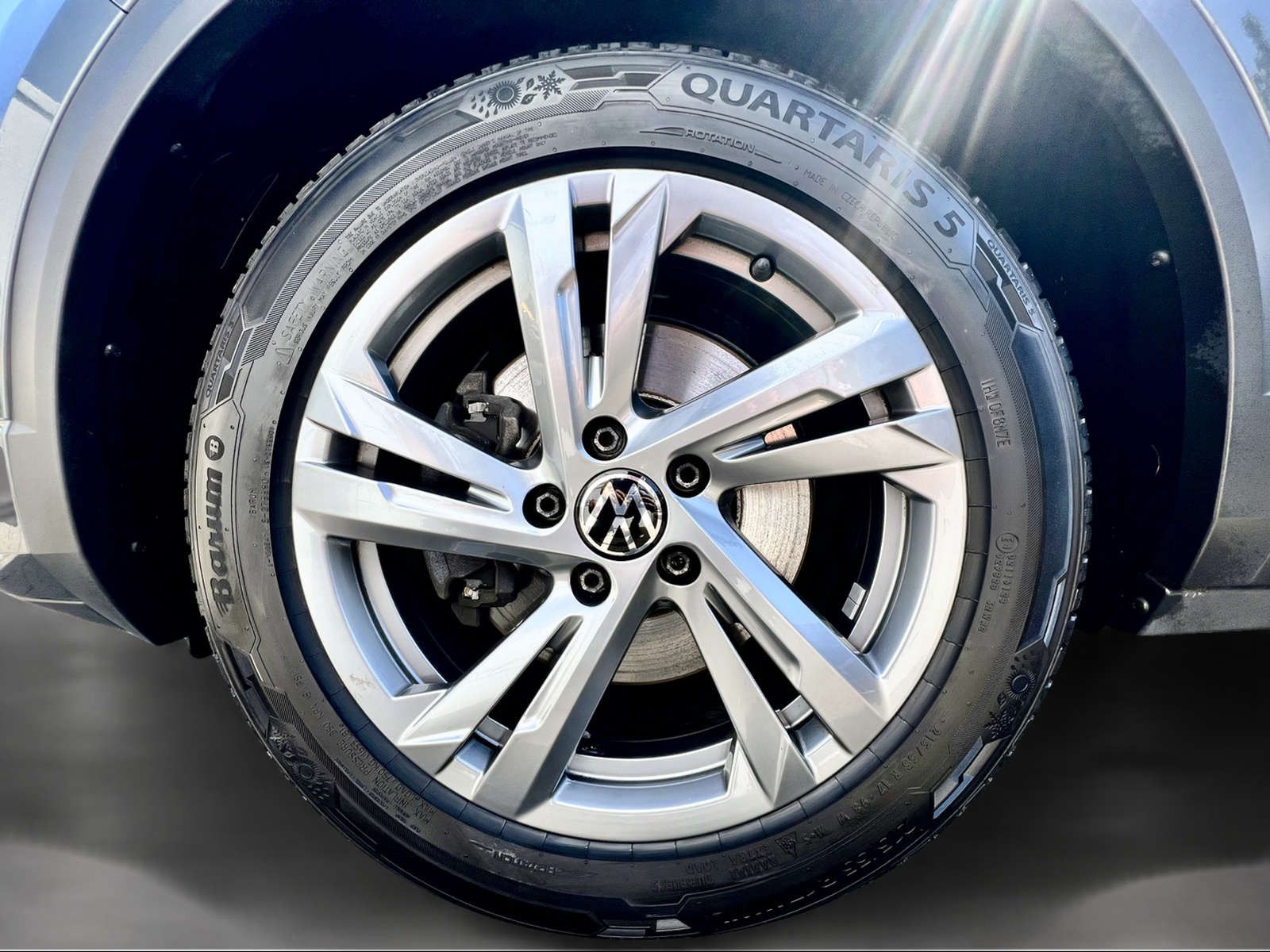 Volkswagen T-Roc R-Line - Samsaru's Car Outlet