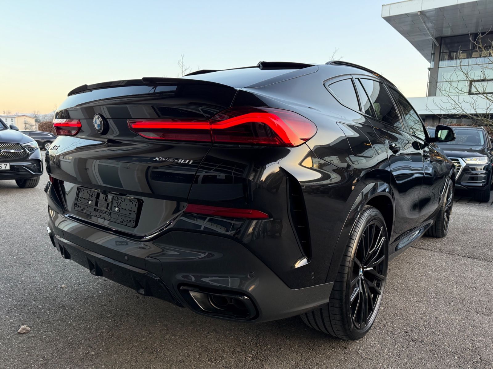 BMW X6 40 i xDrive M Sport - Samsaru's Car Outlet