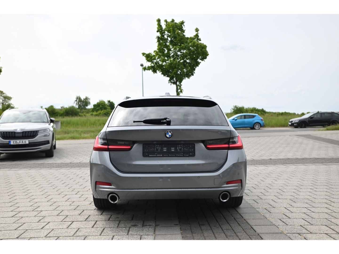BMW 320d xDrive Touring - Samsaru's Car Outlet