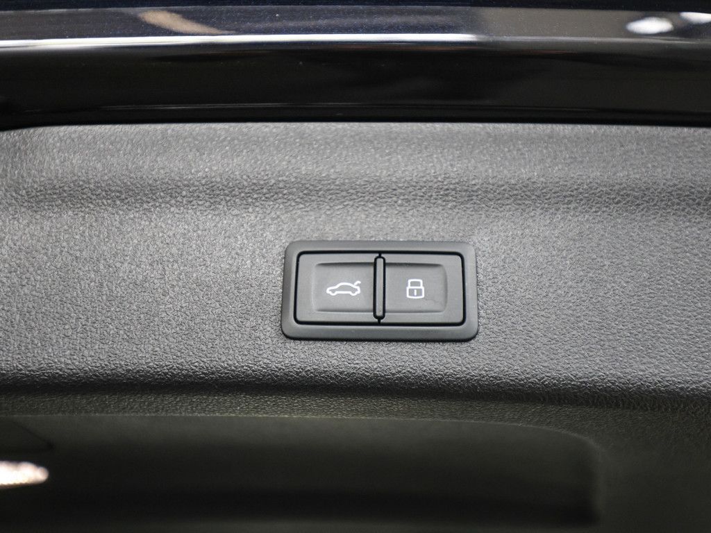 Audi RS 6 Avant 4.0 TFSI quattro Keramik 305 kmh AHK