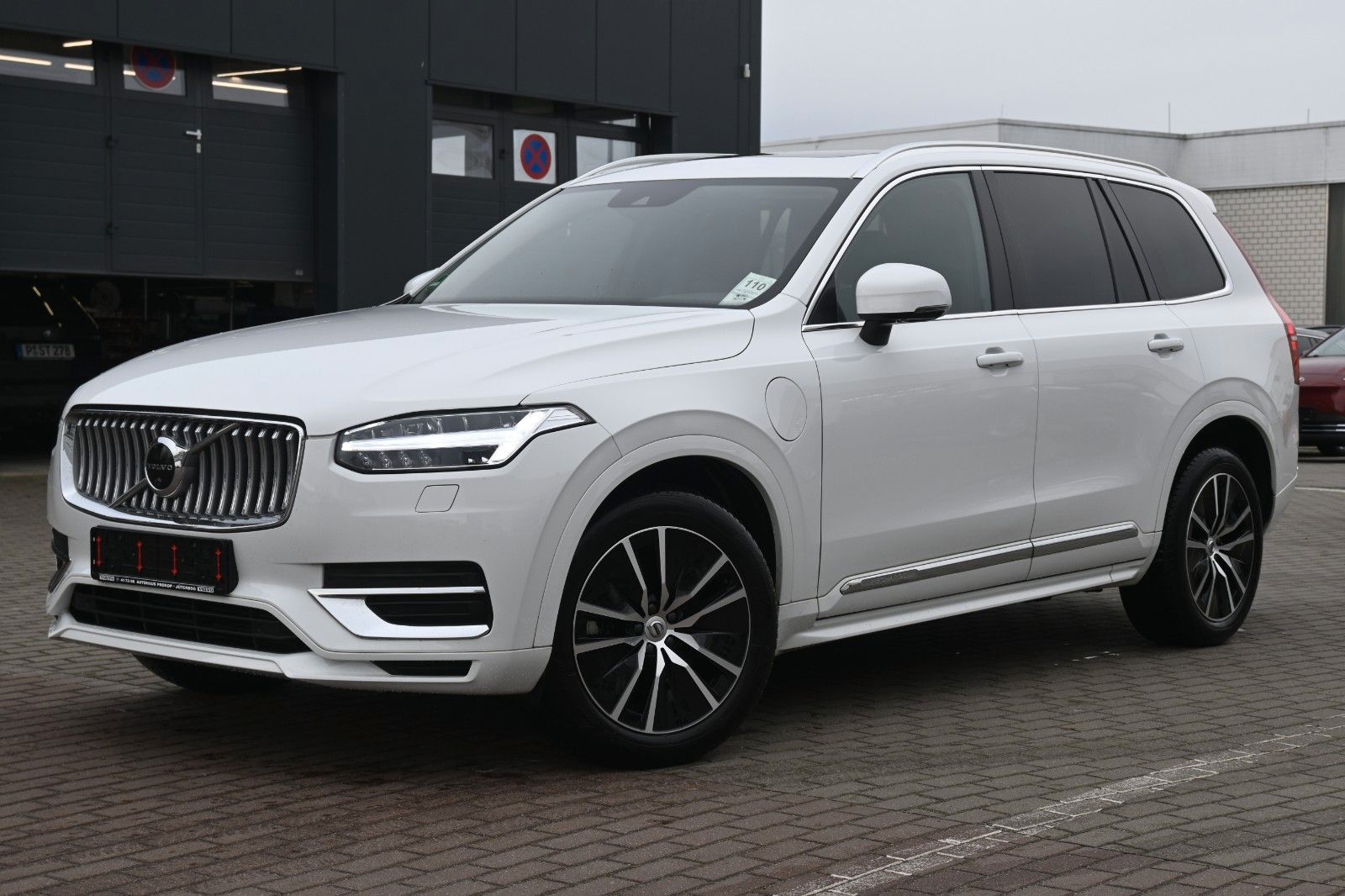 Volvo XC90 T8 AWD Inscrip. - Samsaru's Car Outlet