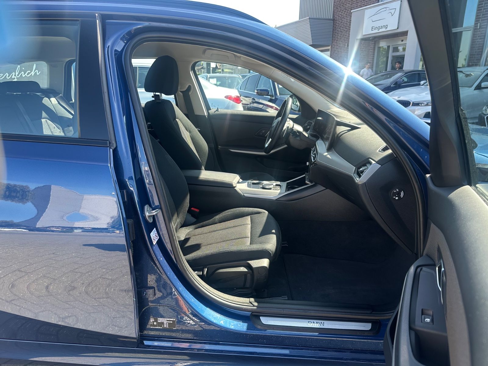BMW 320 d Touring - Samsaru's Car Outlet
