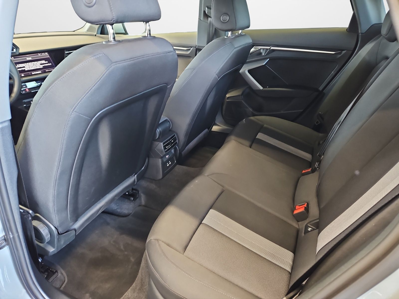 Audi A3 Limousine 30 TFSI S tronic advanced - Samsaru's Car Outlet