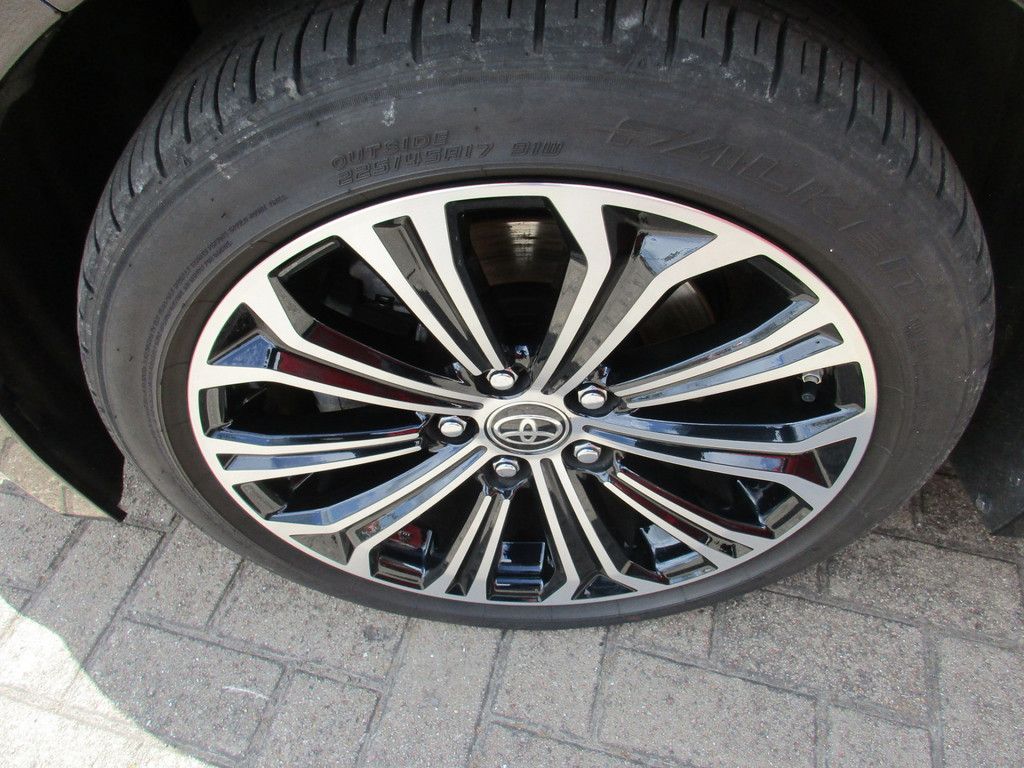Toyota Corolla Touring Sports 2.0 Hybrid - Samsaru's Car Outlet