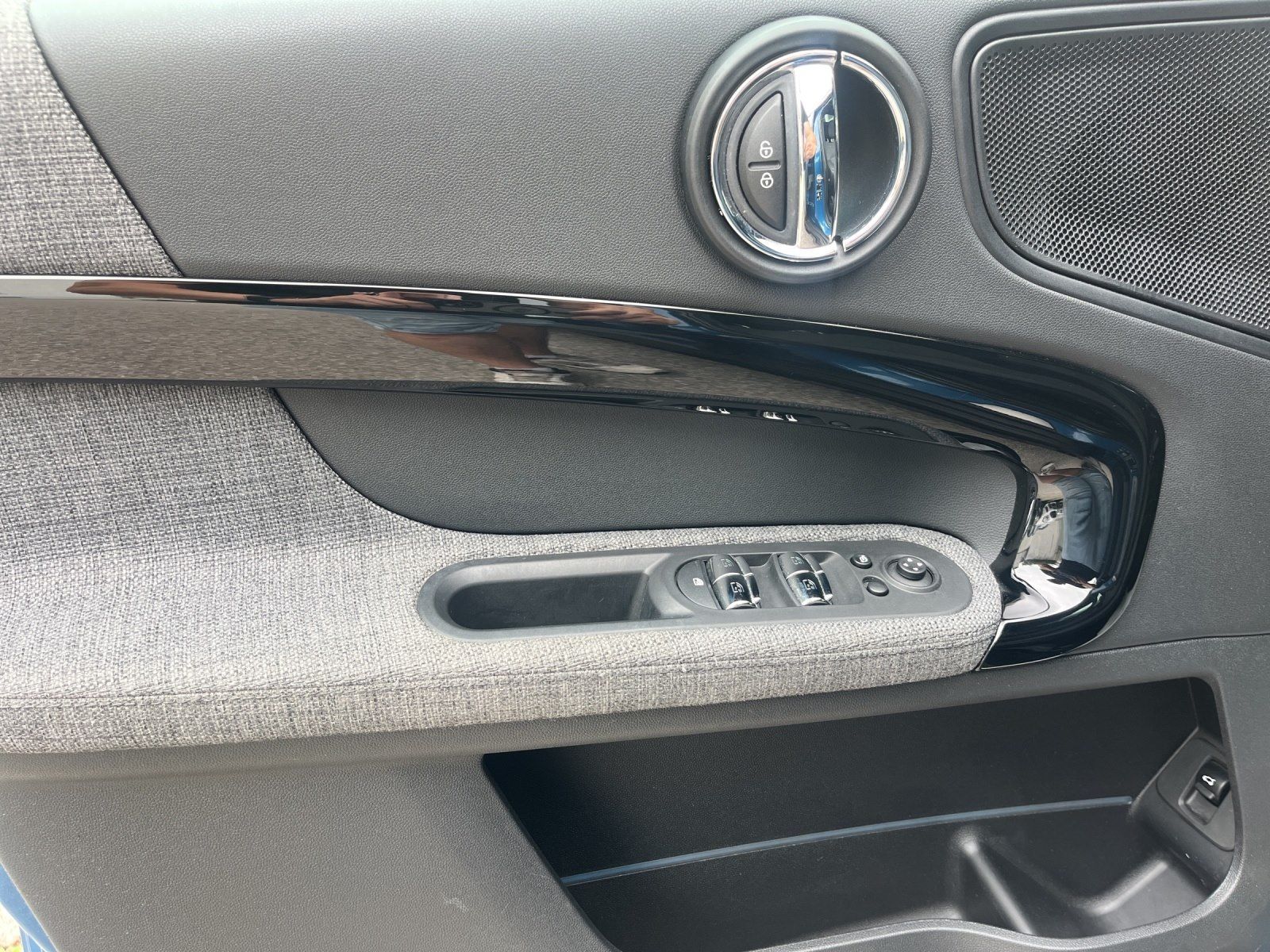MINI Cooper S ALL4 Countryman Chili - Samsaru's Car Outlet