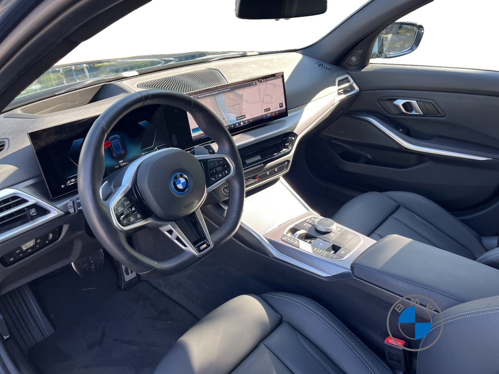 BMW 330e xDrive Touring M Sport DA Prof Pano AHK PA+