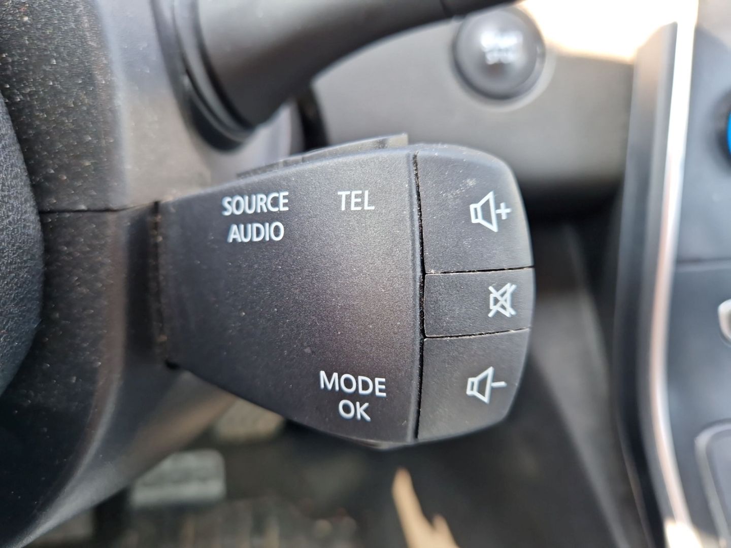 Renault Grand Scenic IV Limited 1.7 BLUE dCi 120 - Samsaru's Car Outlet
