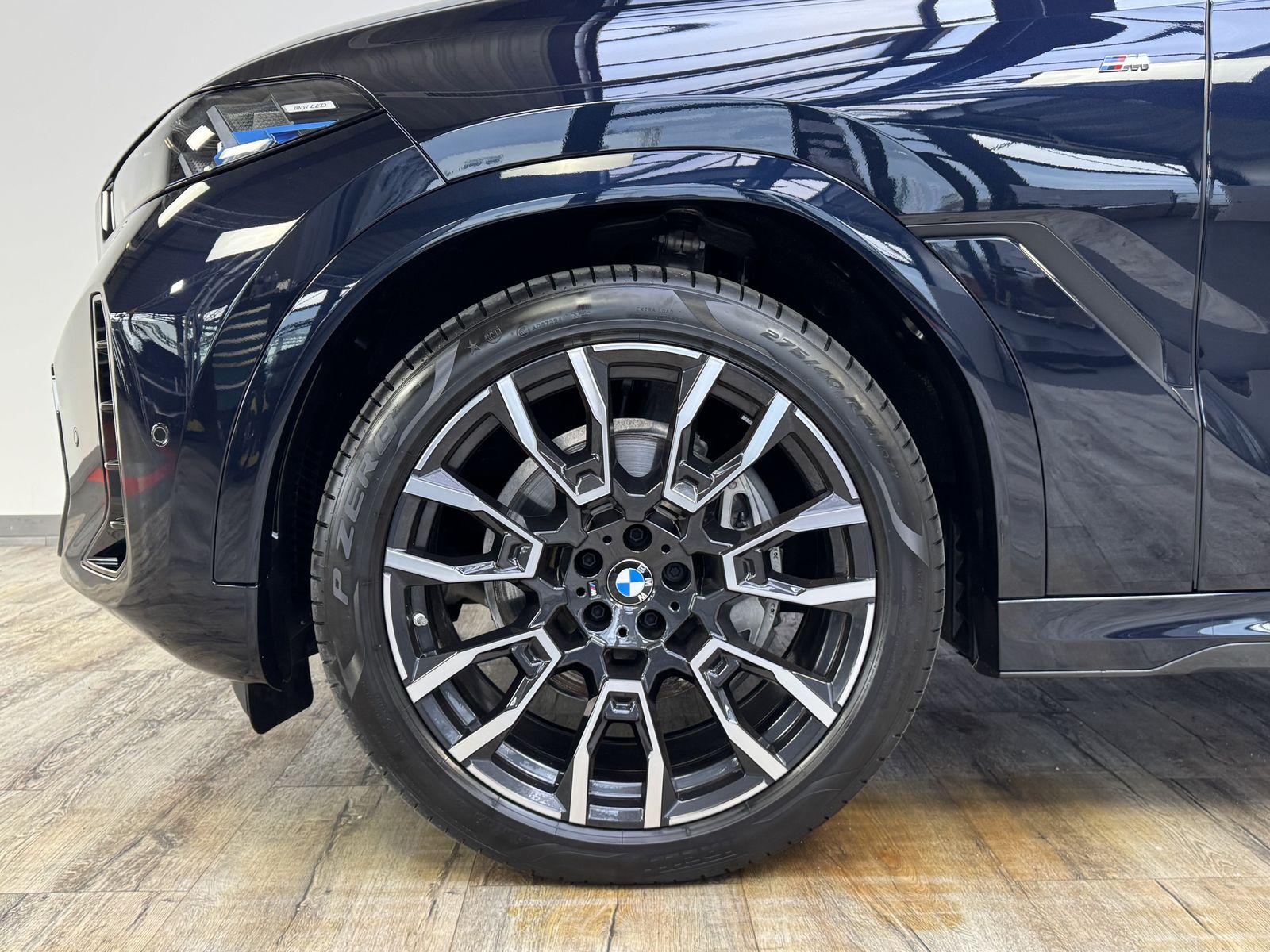 BMW X6 xDr40i M Sport Luftfeder AHK Sitzlüft ACC Sky