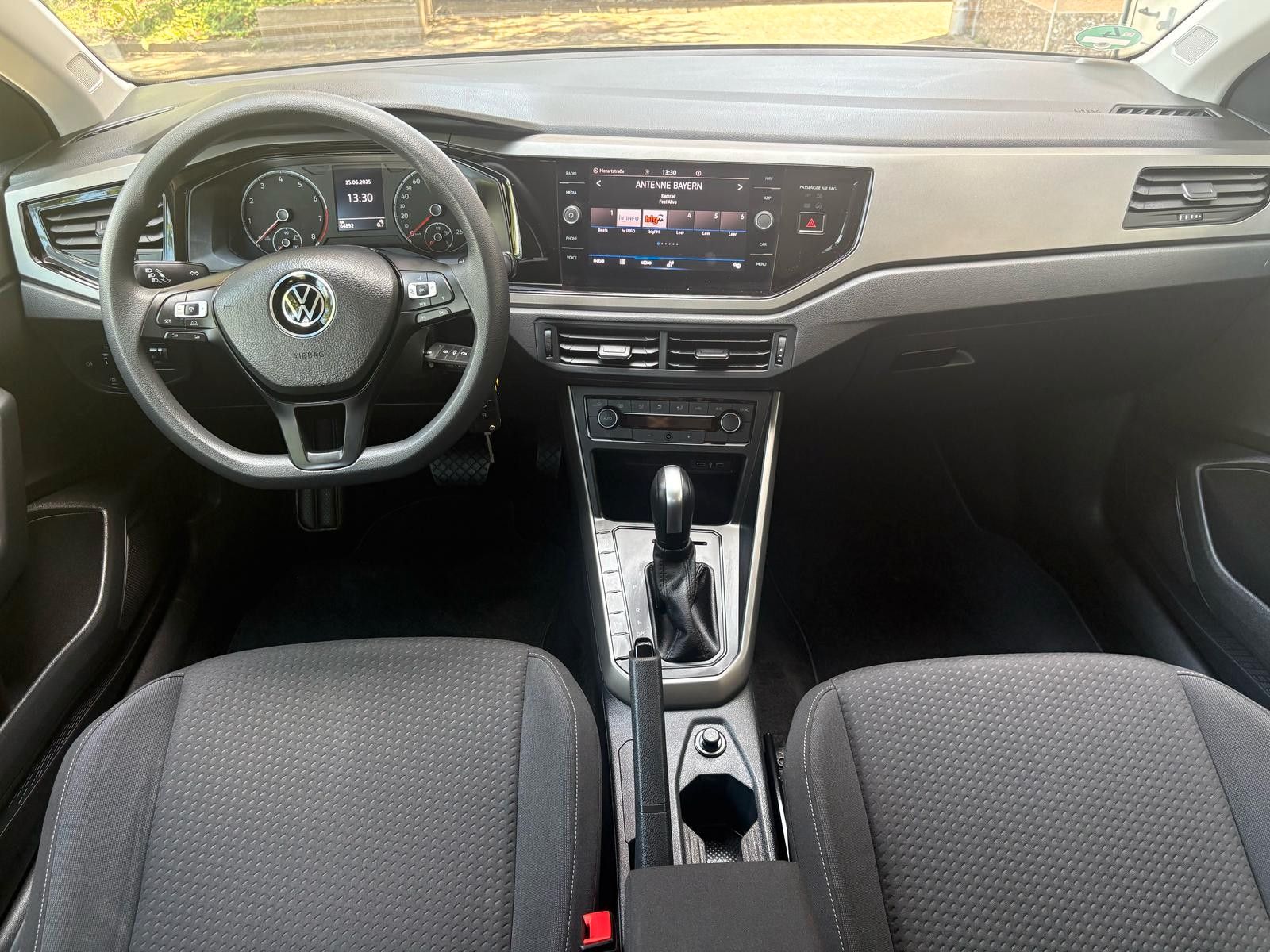 Volkswagen Polo 1.0 TSI - Samsaru's Car Outlet
