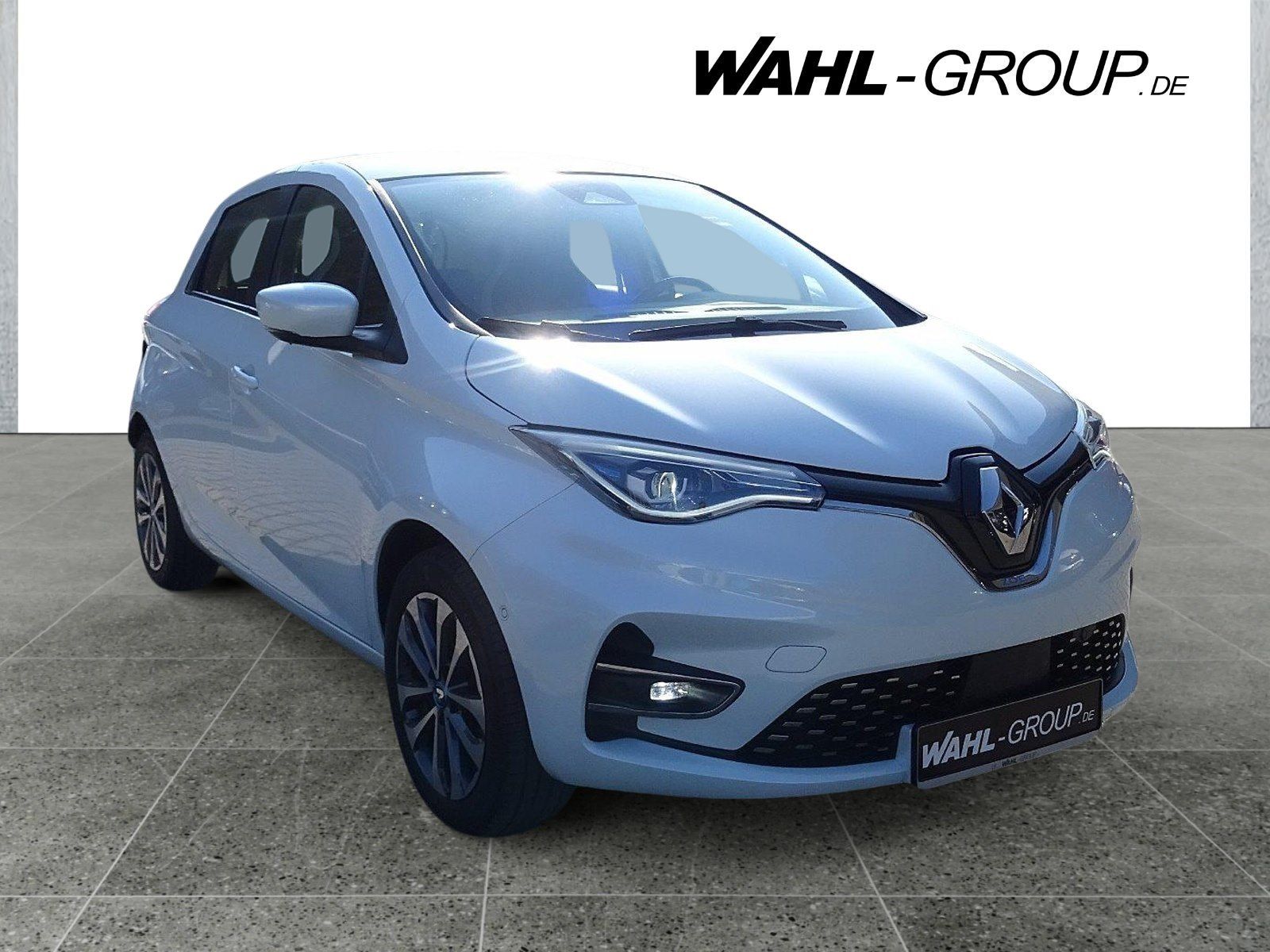 Renault Zoe Z.E. 50 Intens - Samsaru's Car Outlet