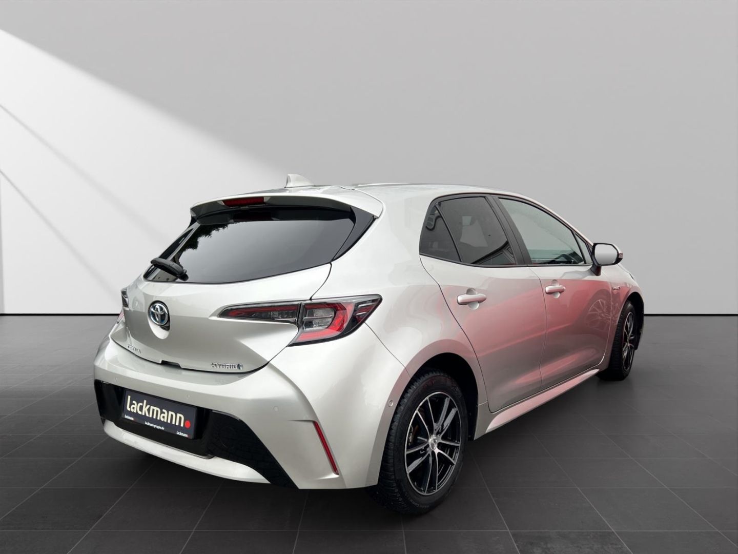 Toyota Corolla 1.8 Hybrid Club - Samsaru's Car Outlet