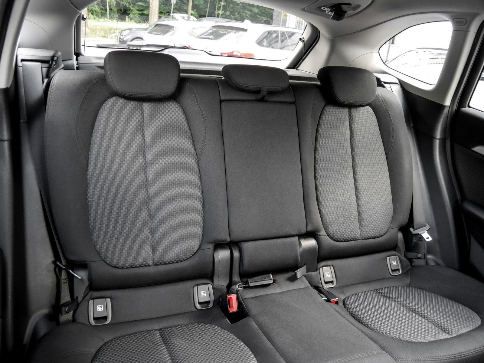 BMW X1 xDrive25e ADVANTAGE - Samsaru's Car Outlet