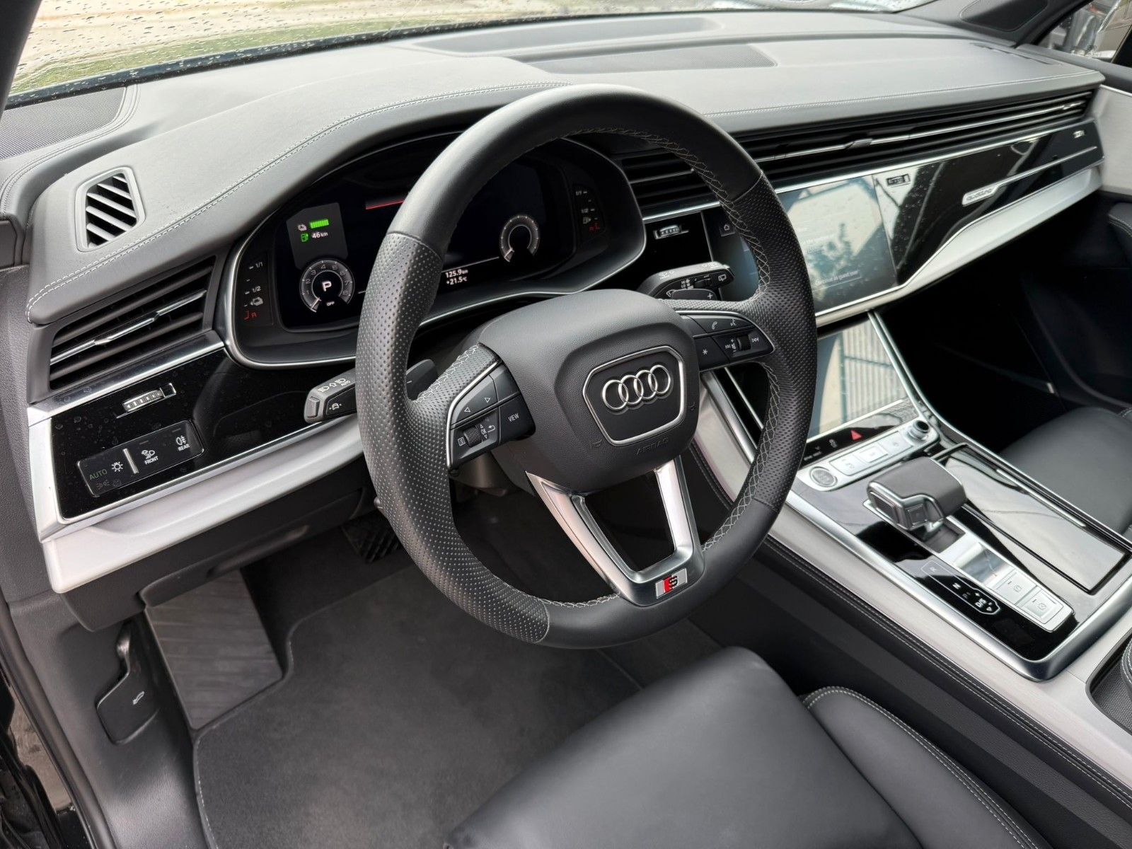 Audi Q7 60 TFSI Plug-In Hybrid S line