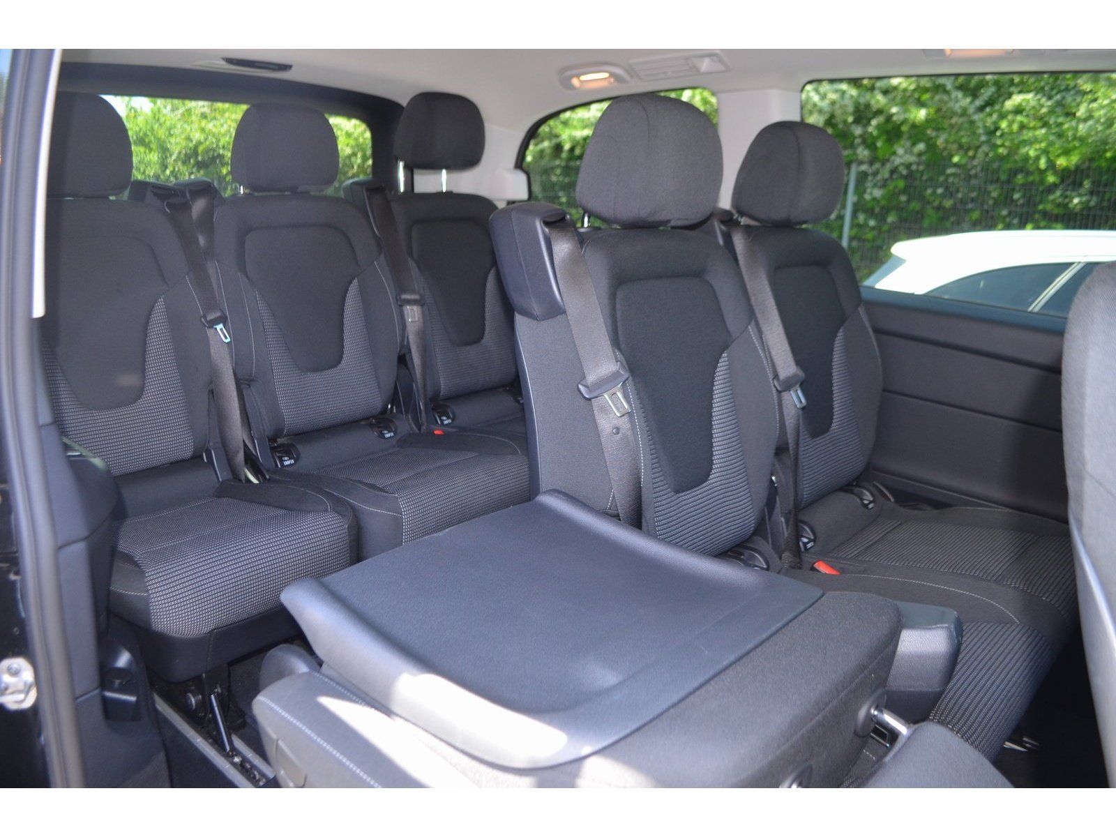 Mercedes-Benz V 220 d 4M EDITION - Samsaru's Car Outlet