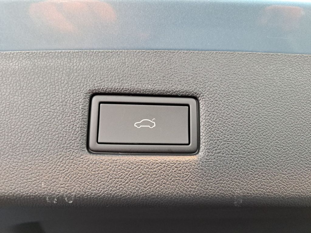 Ford Explorer Extended RangeRWD77kWhPremium AHK+Pano