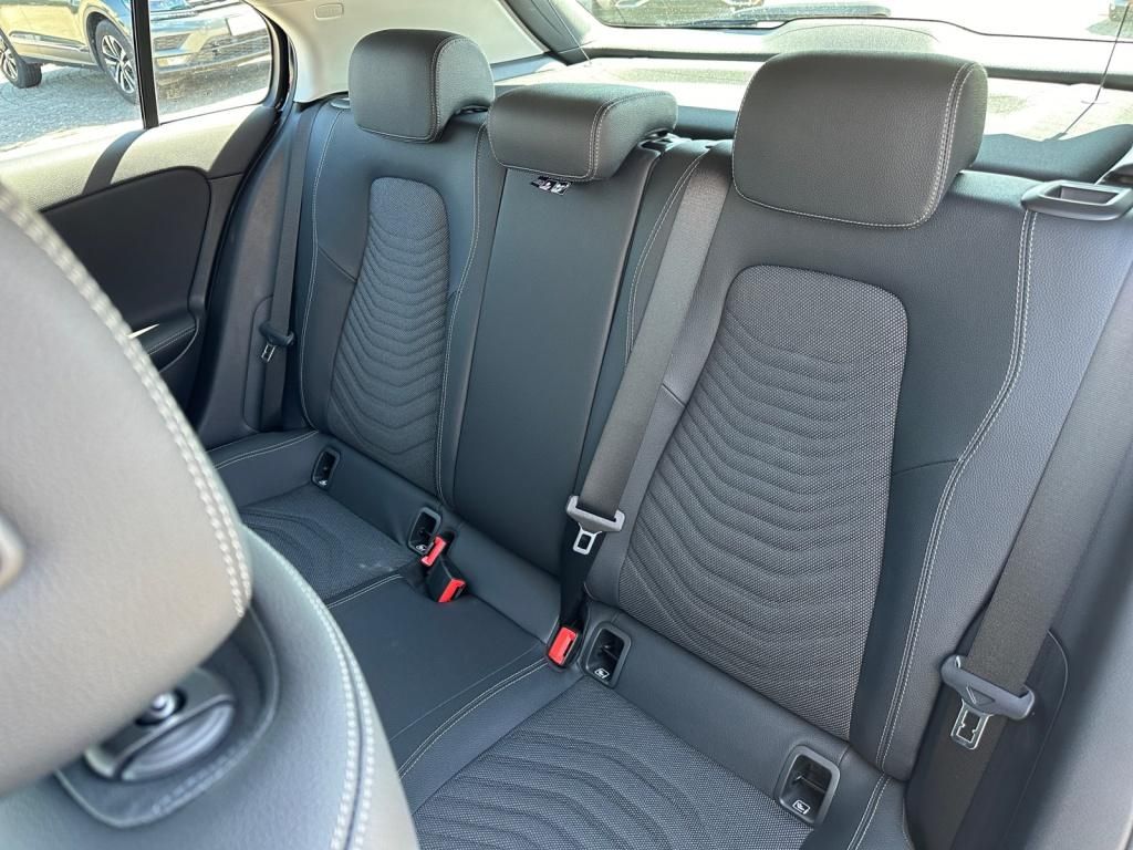 Mercedes-Benz A 180 Progressive - Samsaru's Car Outlet