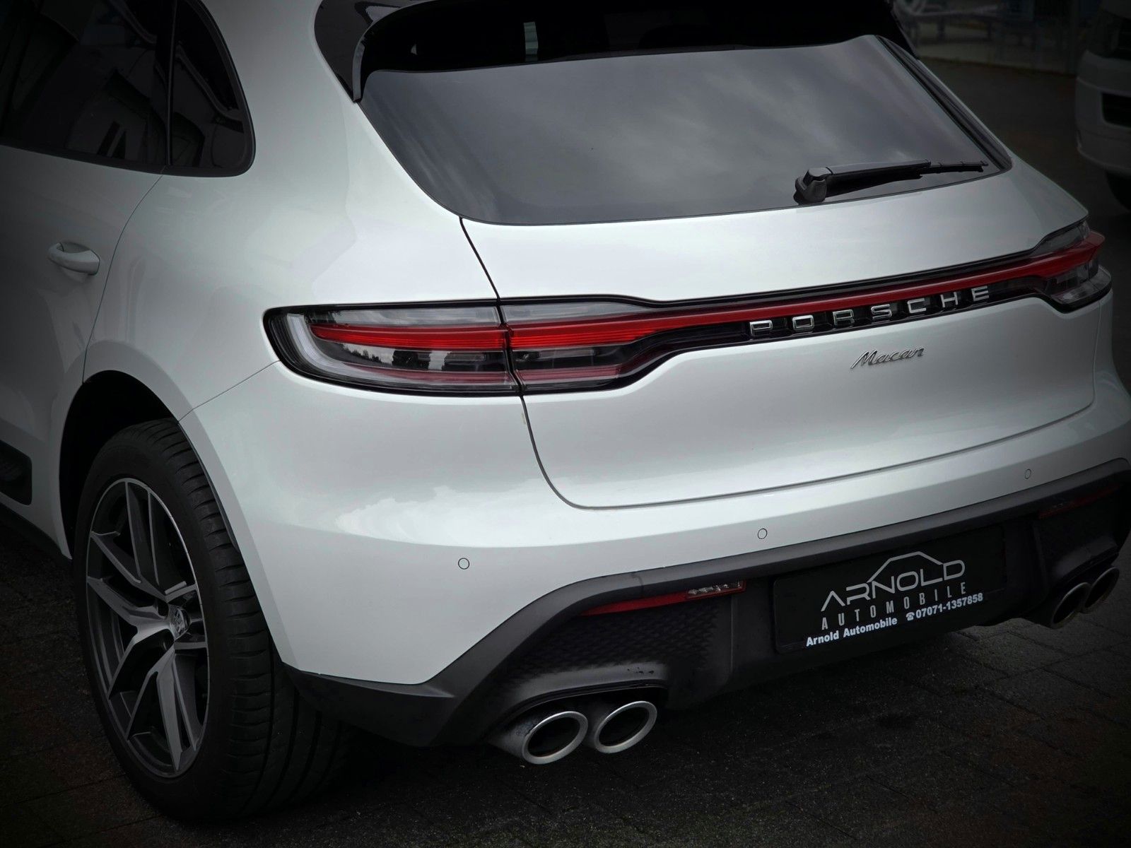 Porsche Macan - Samsaru's Car Outlet
