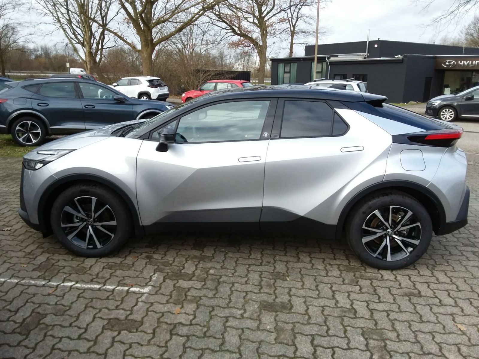 Toyota C-HR Team D Navi, Klima, RFK, Spurhalteas.