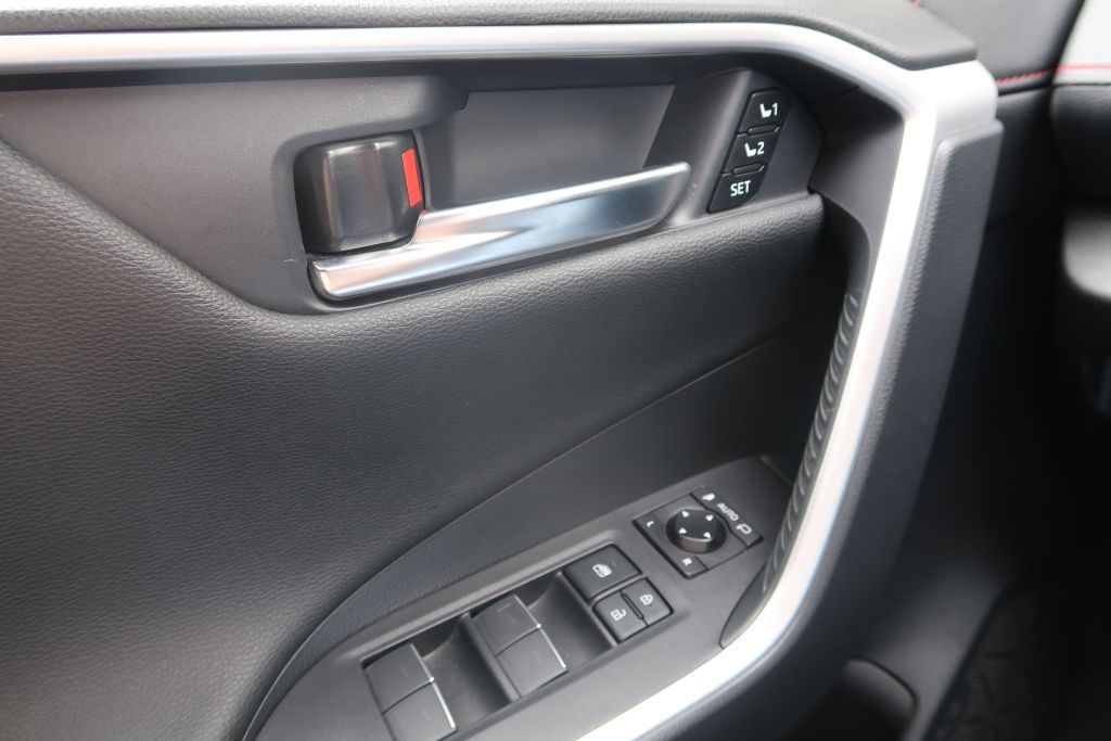 Toyota RAV 4 Plug-in-Hybrid - Samsaru's Car Outlet