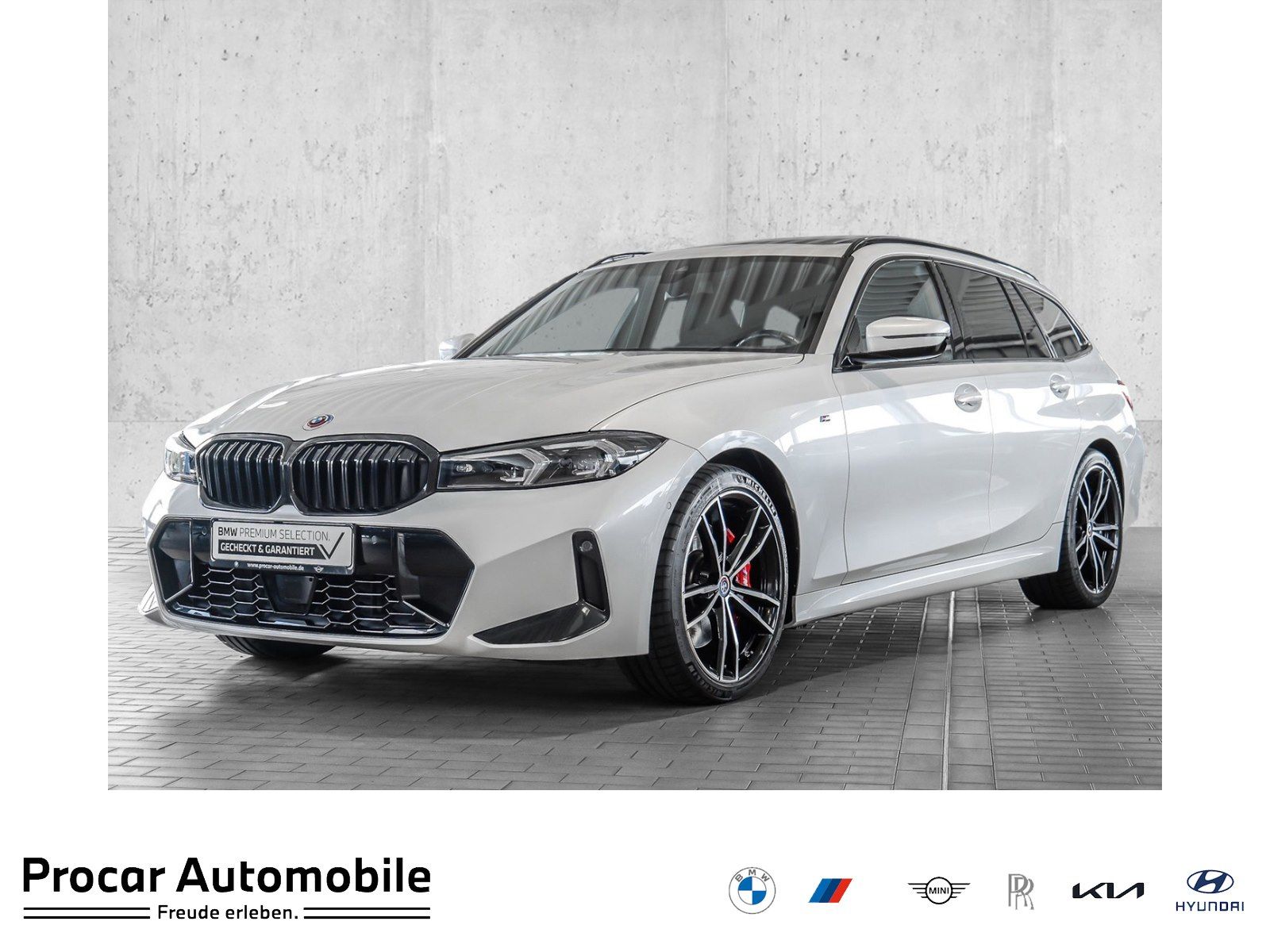BMW 330i xDrive Touring M-Sport Pro - Samsaru's Car Outlet