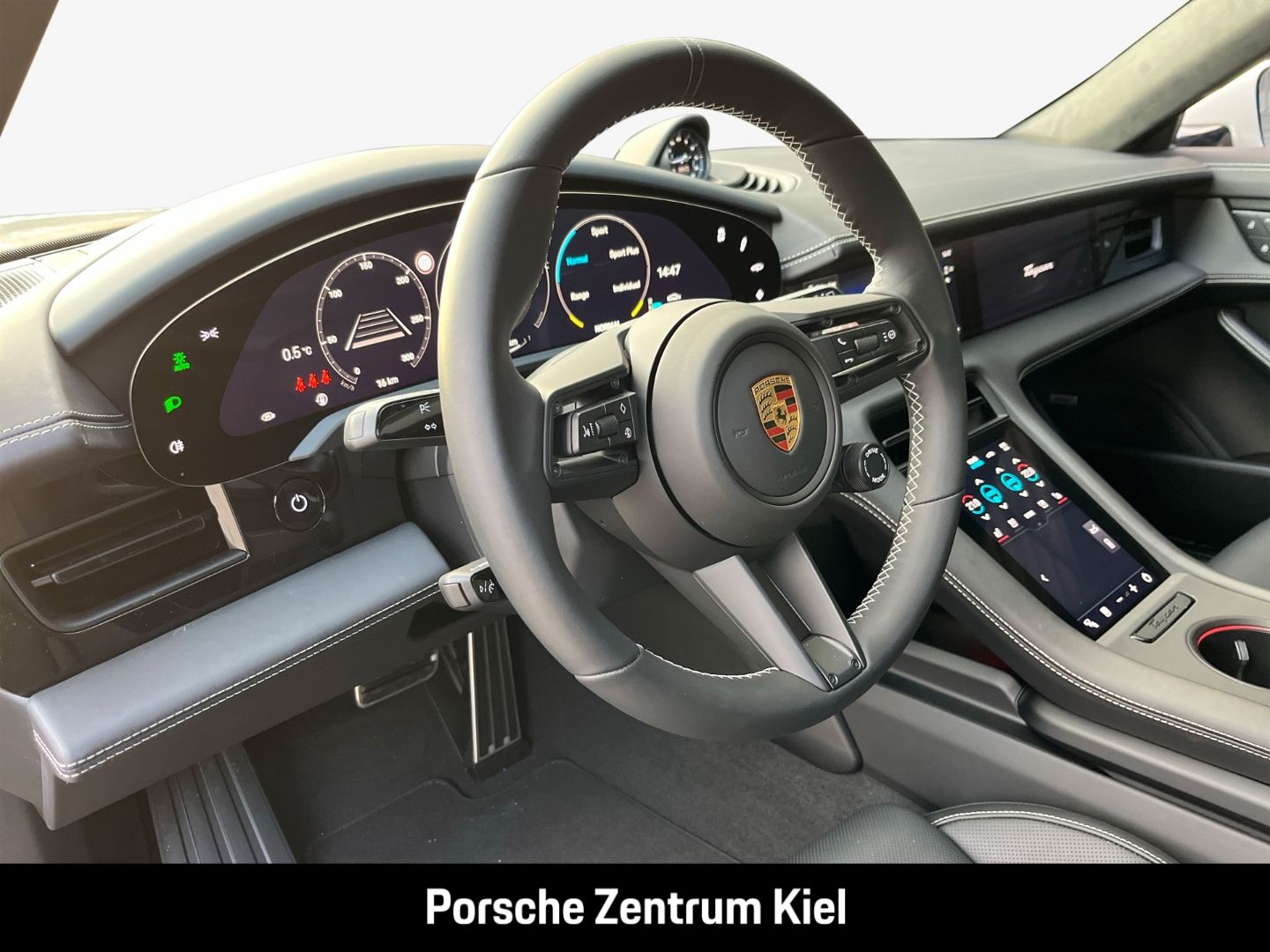 Porsche Taycan GTS HA-Lenkung InnoDrive Head-Up BOSE
