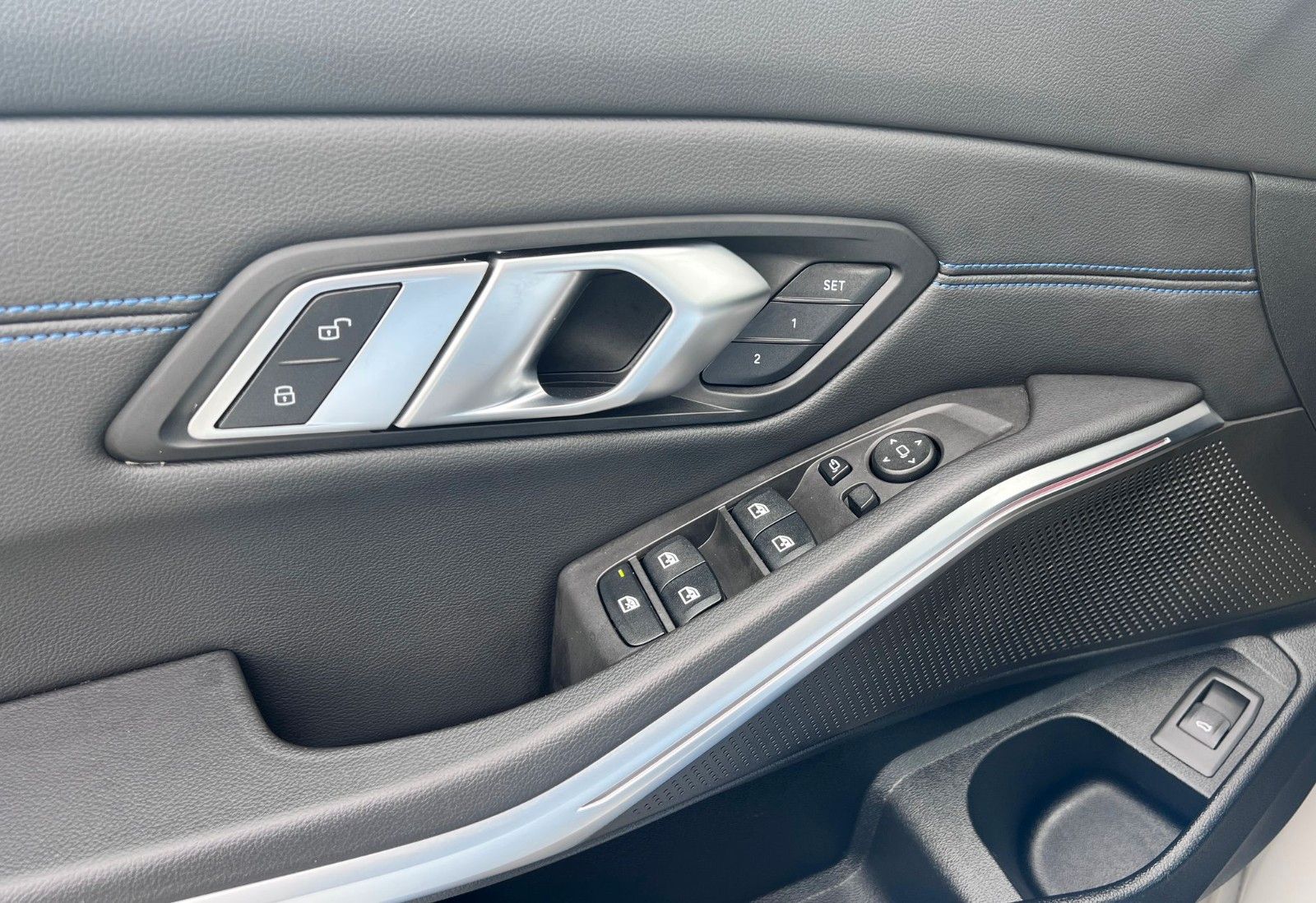 BMW 330i xDRIVE M SPORT - Samsaru's Car Outlet