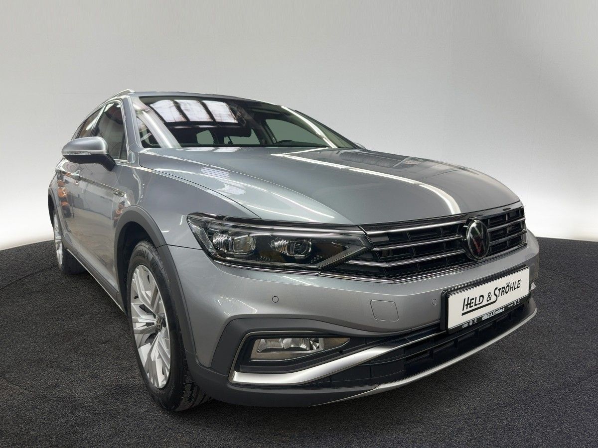 Volkswagen Passat Alltrack 2.0 TDI DSG 4M IQ AHK NAVI R-KAM