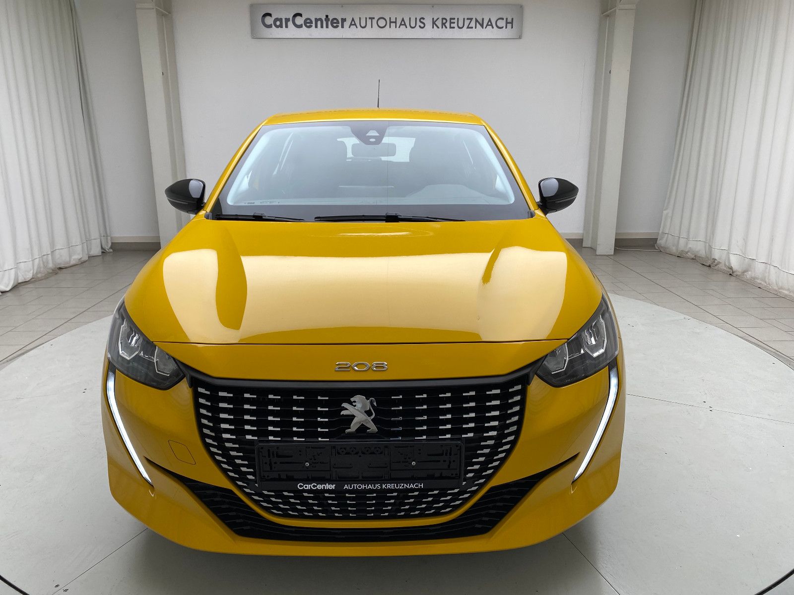 Peugeot 208 Active Pack 1.2 Automatik - Samsaru's Car Outlet
