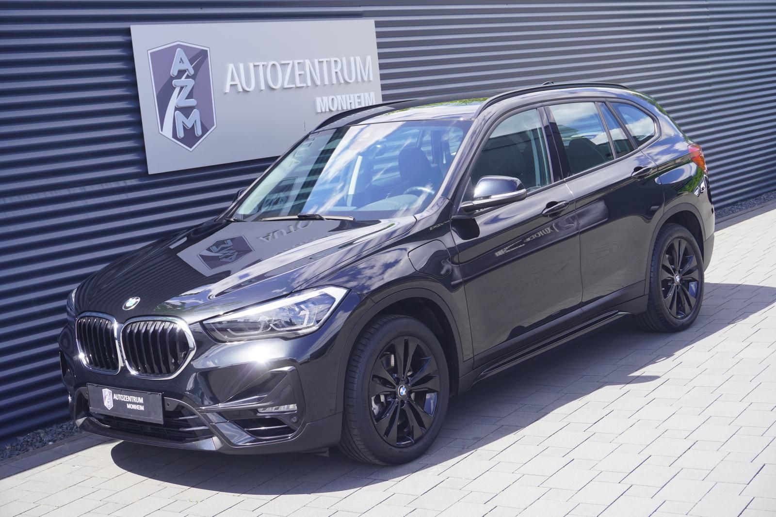 BMW X1 25E xDrive SPORT-LINE - Samsaru's Car Outlet