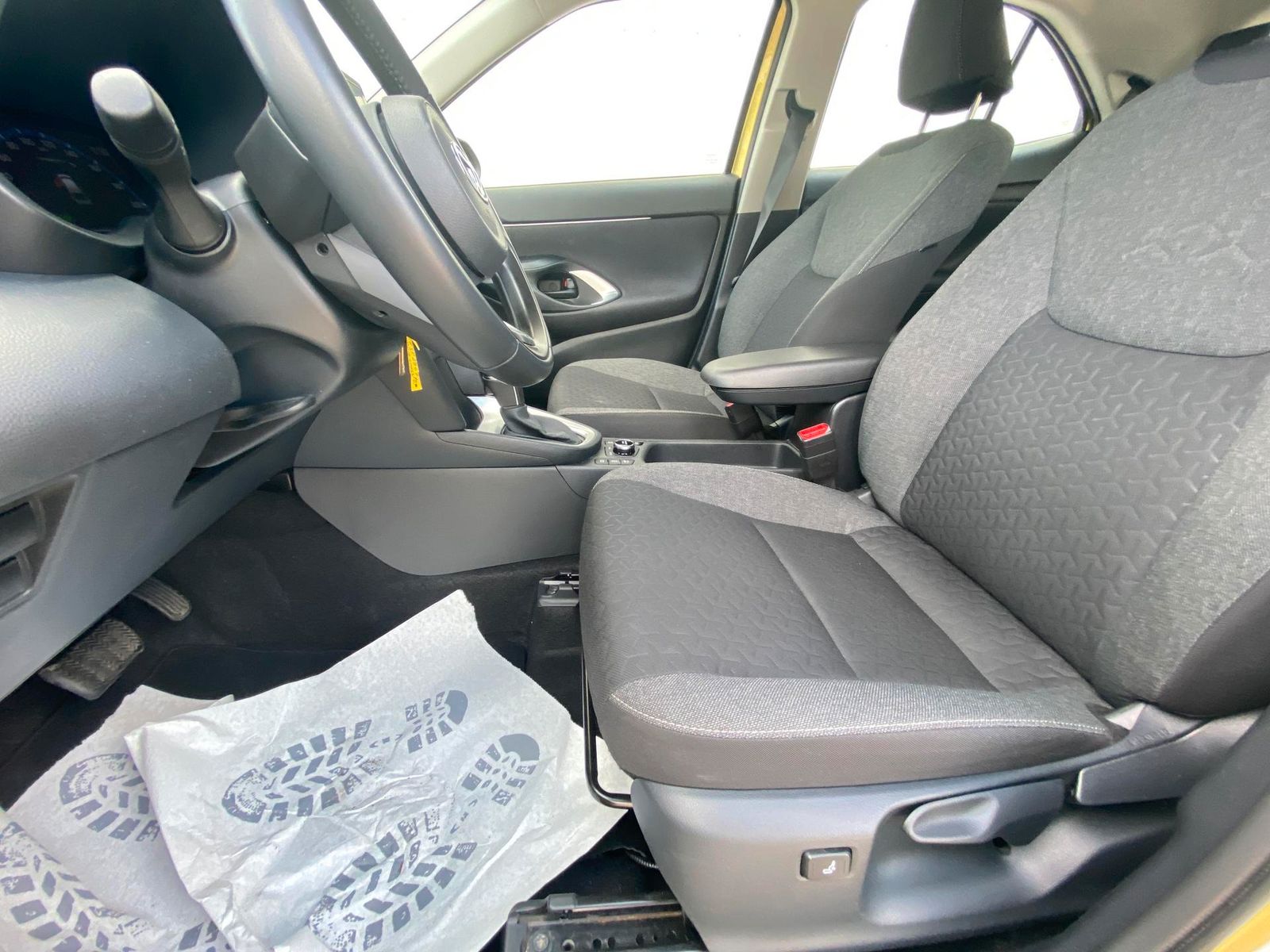 Toyota Yaris Cross 1.5 Hybrid AWD-i,SHZ,R-Cam,App-Co...