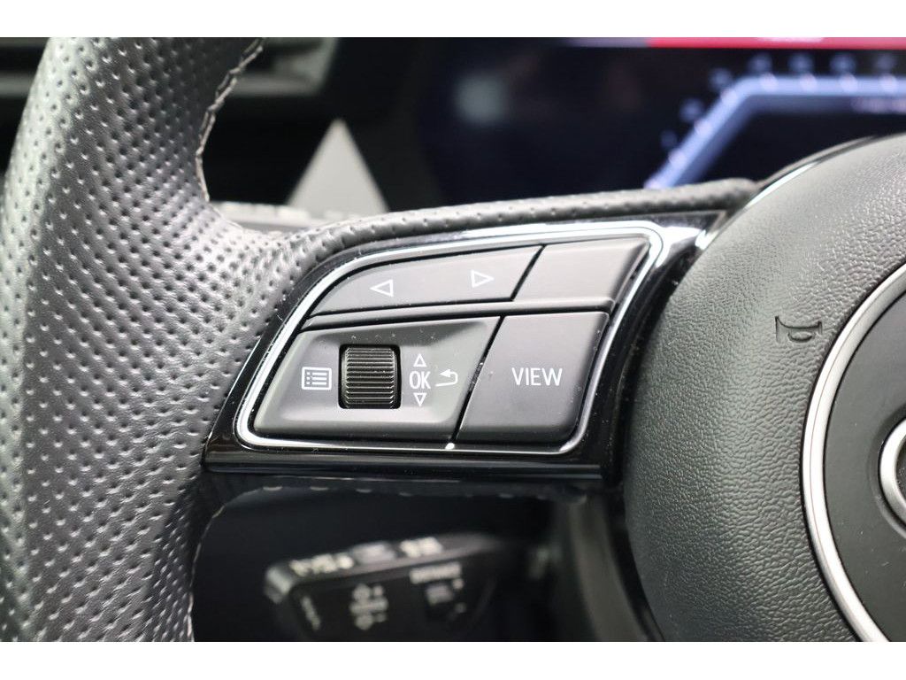 Audi A3 Sportback 30 TFSI S-line S-tronic,Navi,LED,PD