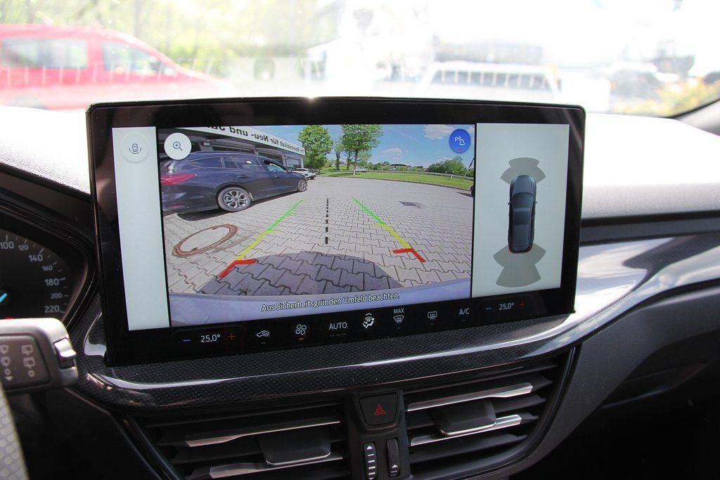 Ford Focus Turnier 155PS ST-LINE LED AdapTempomat CAM