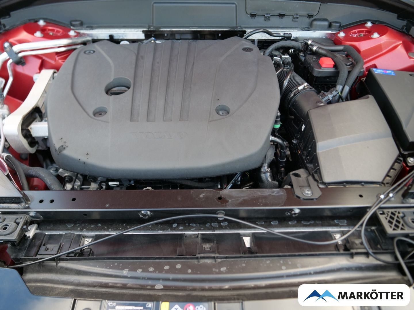 Volvo XC60 B5 AWD Plus Dark AHK/PANO/BLIS/360CAM/