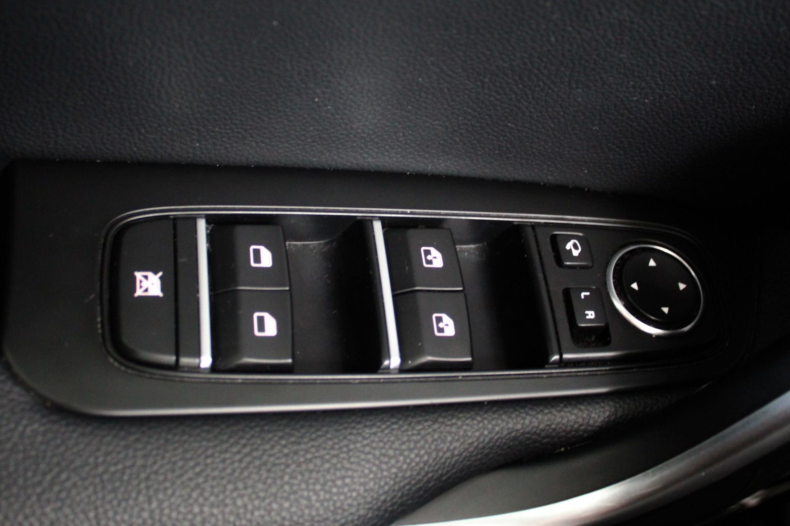 Kia Ceed Sportswagon Plug-in Hybrid Vision - Samsaru's Car Outlet